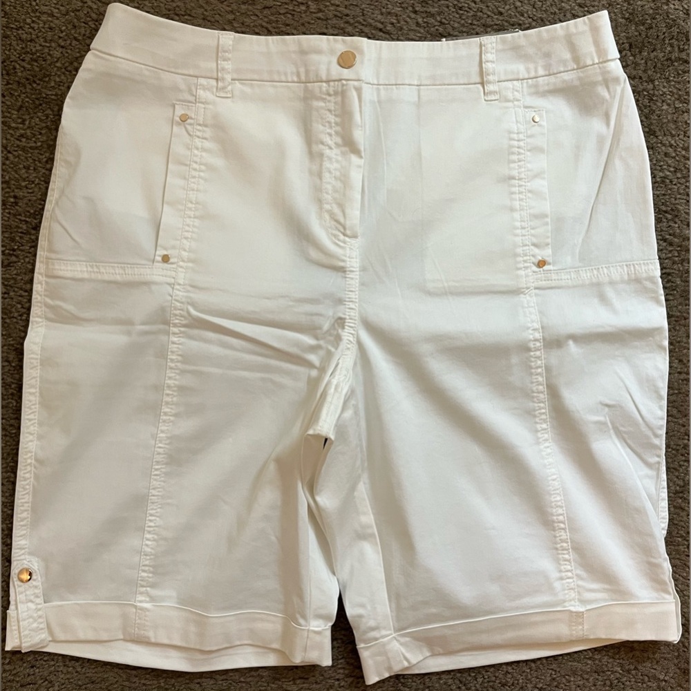 Chico's Classic White Bermudas